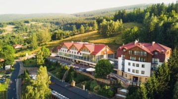Hotel**** Biały Kamień w Świeradowie Zdroju – romantyczny wyjazd rodziców tylko we dwoje