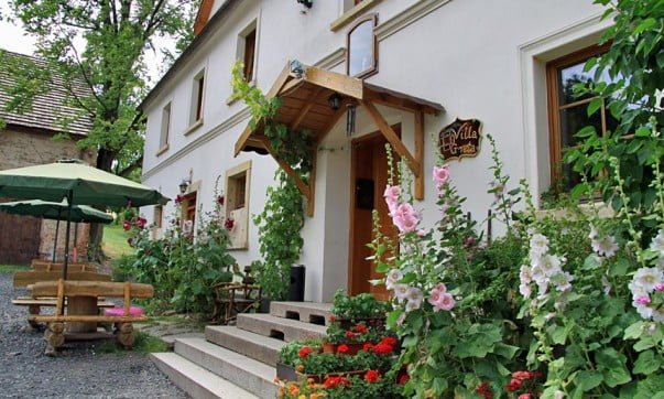 Miejsce na ziemi, w którym czas się zatrzymał – Villa Greta w Dobkowie