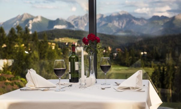 Miejsce z przepięknym widokiem na Tatry – Hotel*** Zbójnicówka w Bukowinie Tatrzańskiej